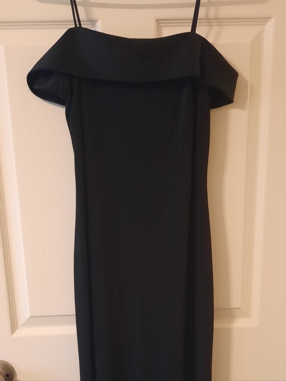 Alex Evenings Black Maxi Dress - Sleek Column Silhouette